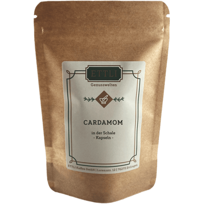 Cardamom Kapseln in der Schale