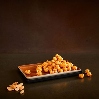 GoldCorn popcorn with almond caramel