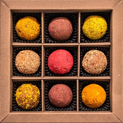 Minuscarb Easter chocolate box - raw cocoa gourmet balls mix