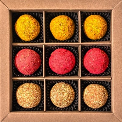 Minuscarb Easter chocolate box non-alcoholic - raw cocoa gourmet balls mix