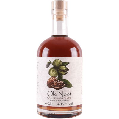 Holsteiner Geister Ole Nööt - Walnut spirit matured in wooden barrels